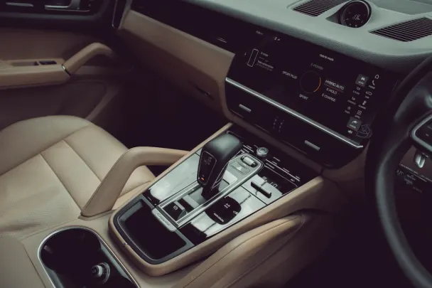 카지노 포커돔 안드로이드/iOS 앱